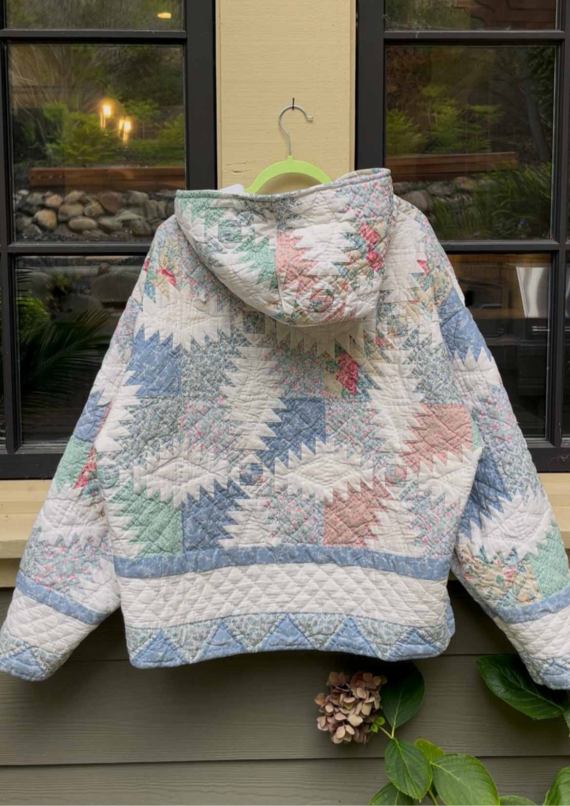 Rainbow Zig Zag Hoodie (XS-XL)