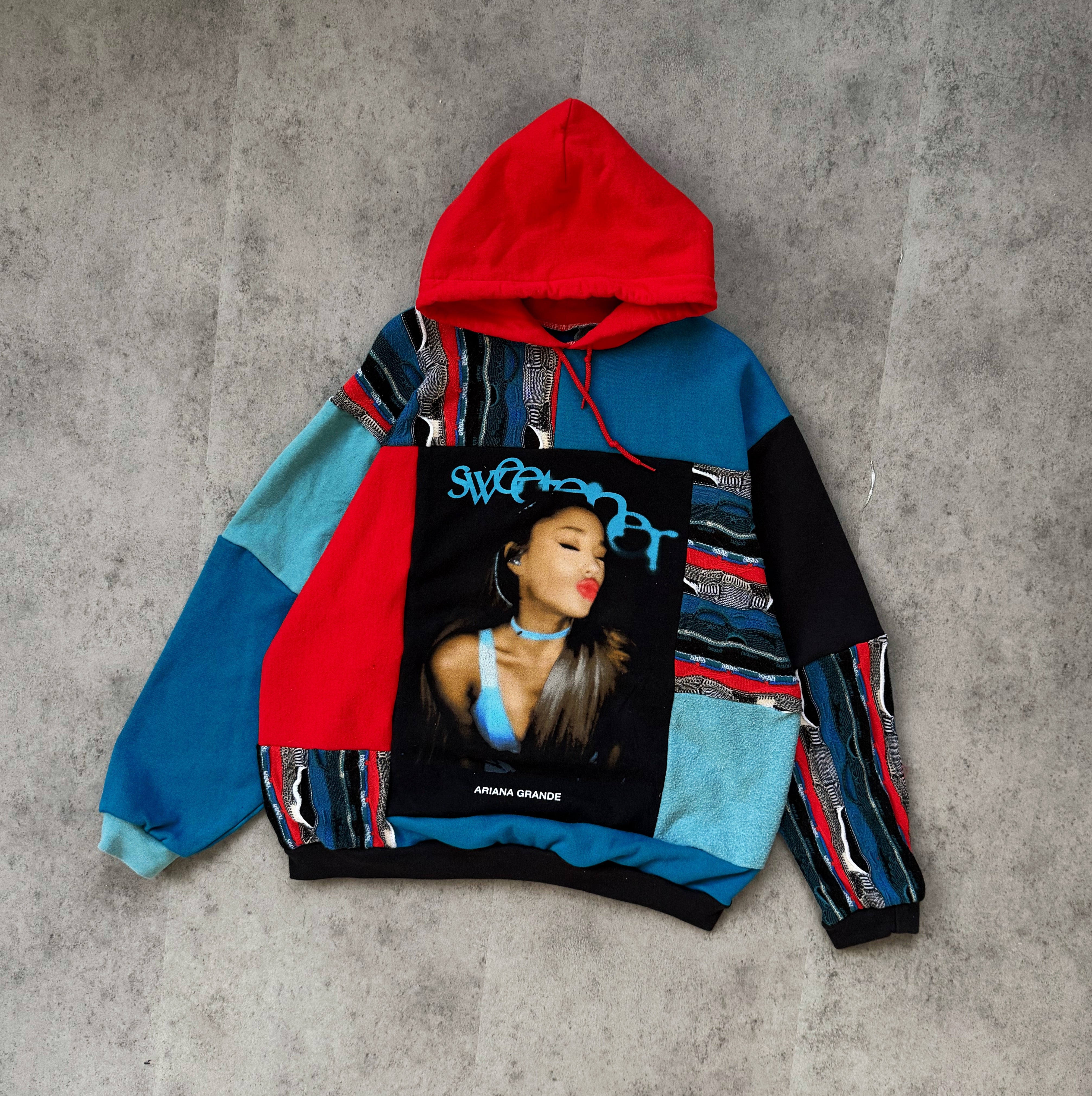 Ariana Grande (XS-L/XL)