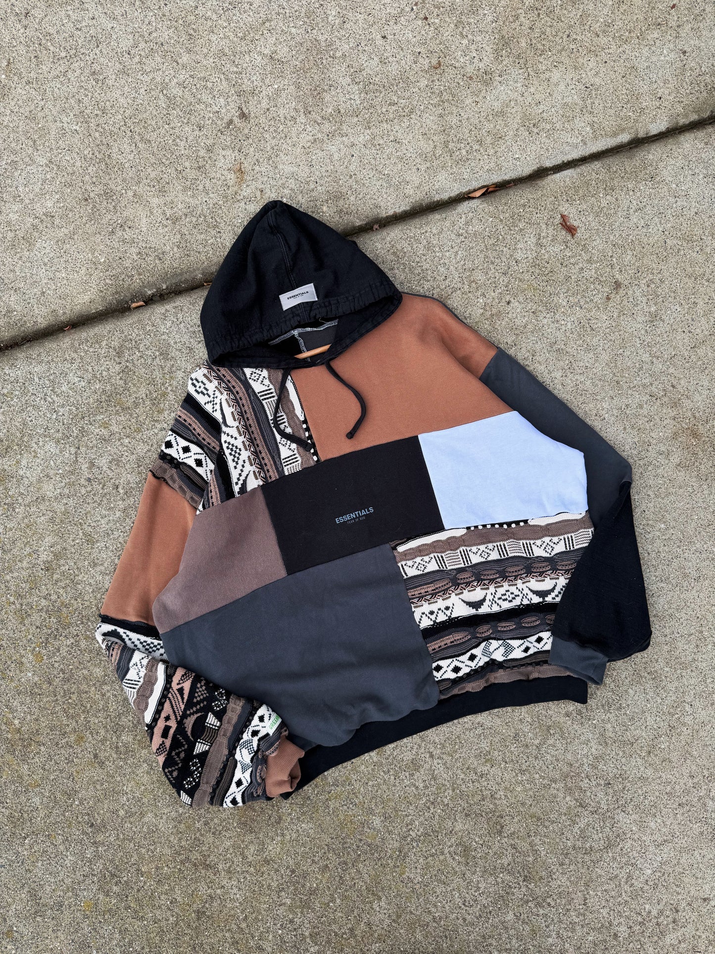 Essentials Chocolate Chip (XS-XXL)