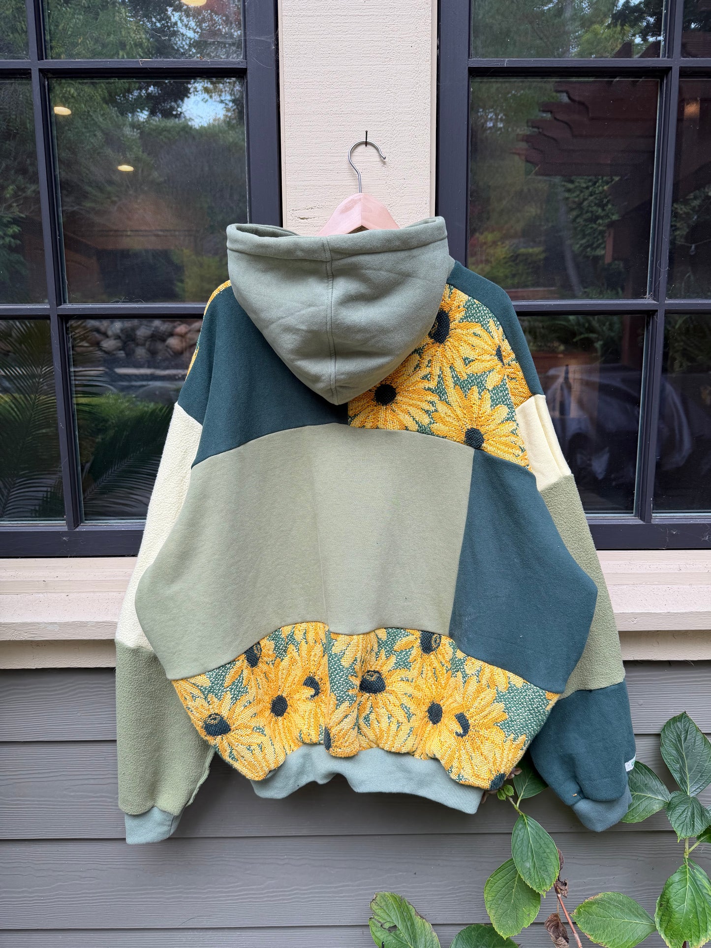 Sage Daisies (XS-XXL)